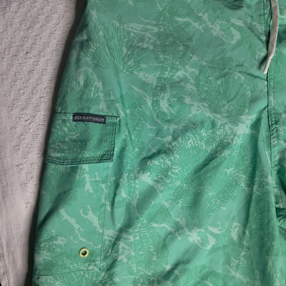 Men's XXL green swim shorts - Picture 4 of 6